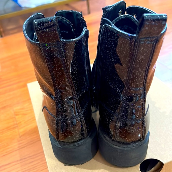 GIRLS WONDER NATION GLITTERY BOOTS SIZE 4 - Picture 3 of 3